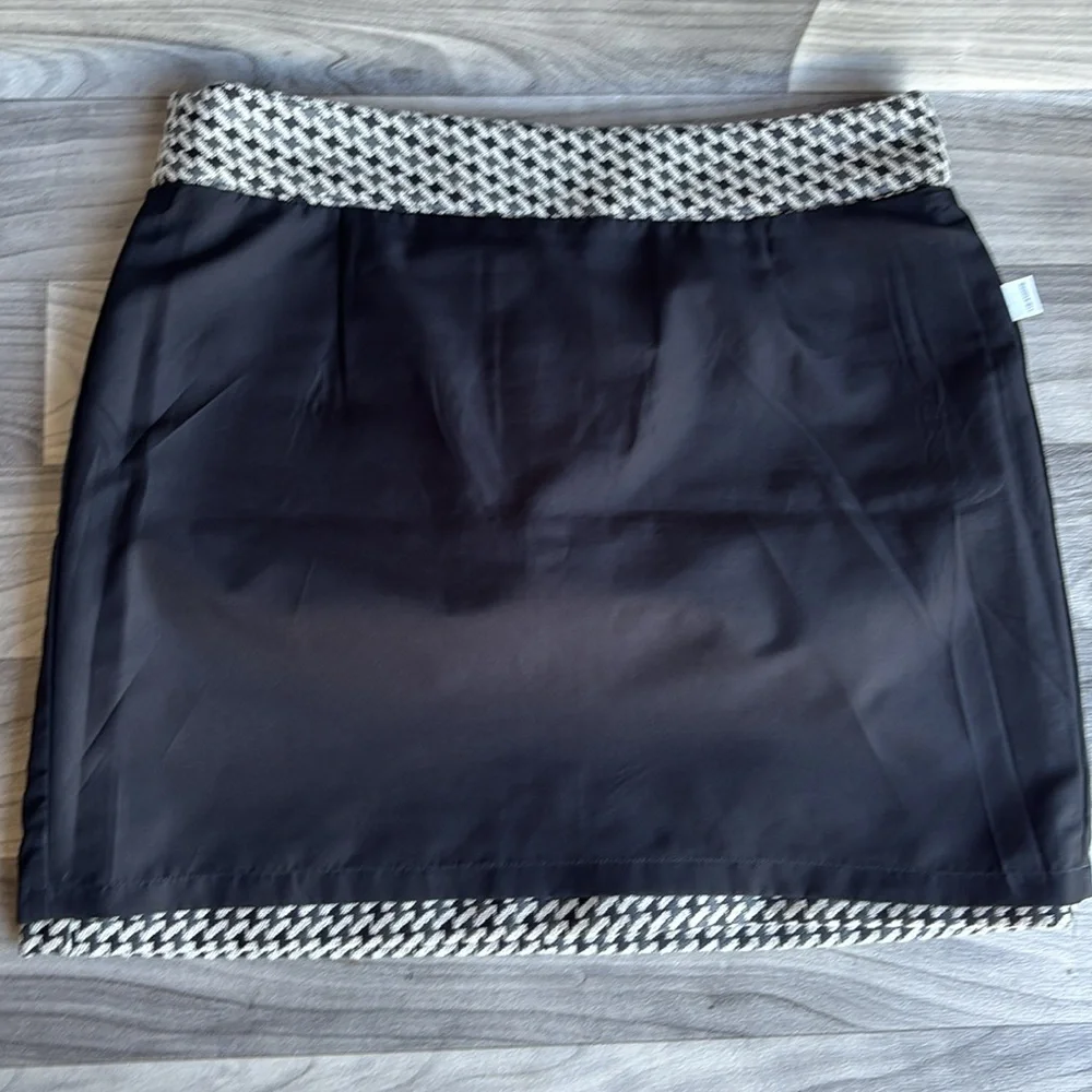 LOFT Black and gray Textured Skirt